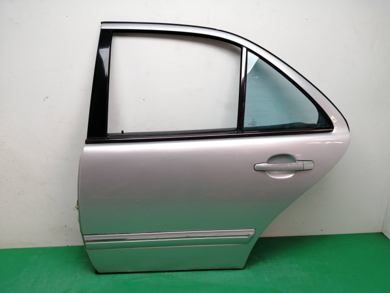 Recambio de puerta trasera izquierda para mercedes-benz clase e (w210) berlina 240 (210.061) referencia OEM IAM   CARIBE