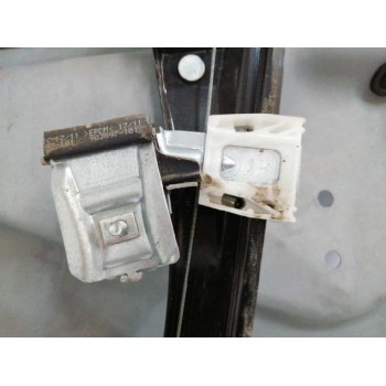 Recambio de elevalunas delantero izquierdo para mercedes-benz clase a (w169) 2.0 cat referencia OEM IAM FUNDA A1697202979 