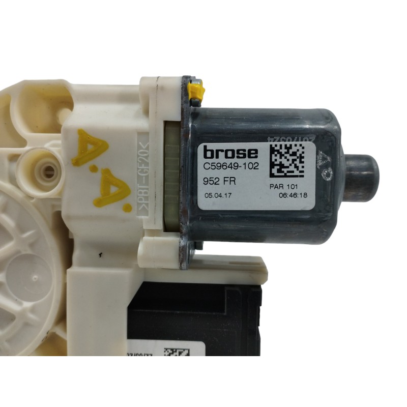 MOTOR ELEVALUNAS DELANTERO DERECHO 0130822922