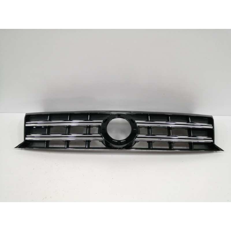 Recambio de rejilla delantera para volkswagen amarok comfortline doublecab 4motion referencia OEM IAM 2H6853651B  