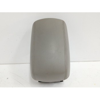 Recambio de apoyabrazos central para kia carens iii monospace (un) 2.0 crdi 140 referencia OEM IAM 846601D1005U  