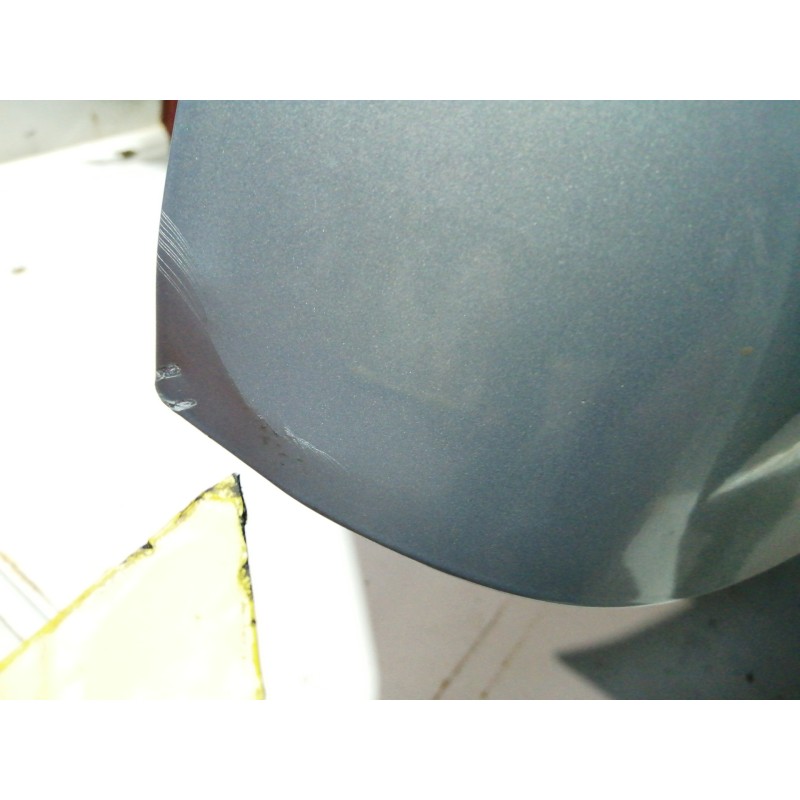 PORTON TRASERO NECESITA REPARACION