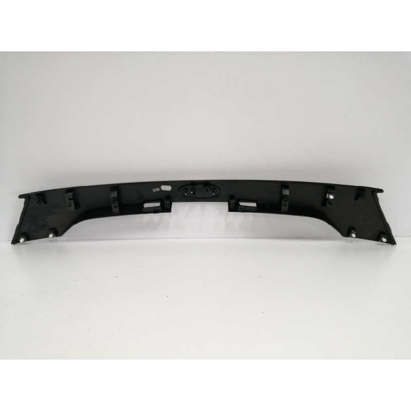 MOLDURA TRASERA PORTON NEGRO OBSERVAR FOTOS