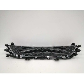 Recambio de rejilla delantera para ford kuga (cbs) referencia OEM IAM LV4B8150D CROMADO 