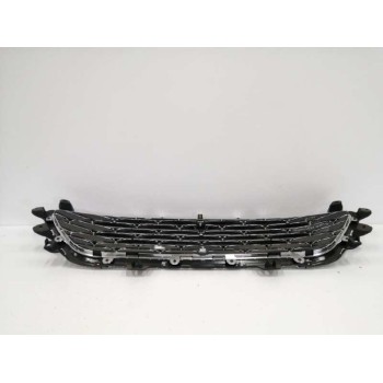 Recambio de rejilla delantera para ford kuga (cbs) referencia OEM IAM LV4B8150D CROMADO 