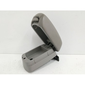 Recambio de apoyabrazos central para kia carens iii monospace (un) 2.0 crdi 140 referencia OEM IAM 846601D1005U  