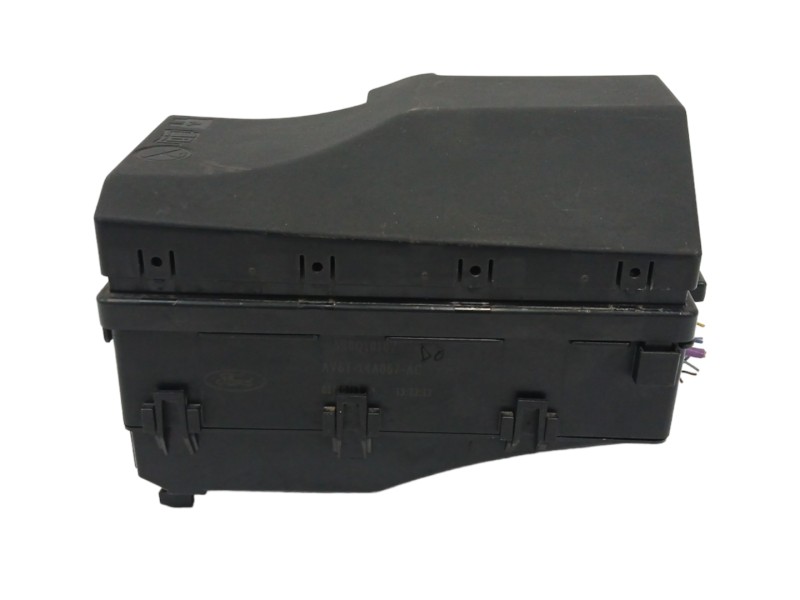 Recambio de caja reles / fusibles para volvo v40 1.6 diesel cat referencia OEM IAM AV6T14A067AC Recambio de caja reles / fusibles para volvo v40 1.6 diesel cat referencia OEM IAM AV6T14A067AC
