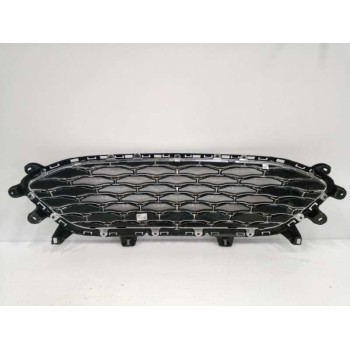 Recambio de rejilla delantera para ford kuga (cbs) referencia OEM IAM LV4B8150U CROMADO 