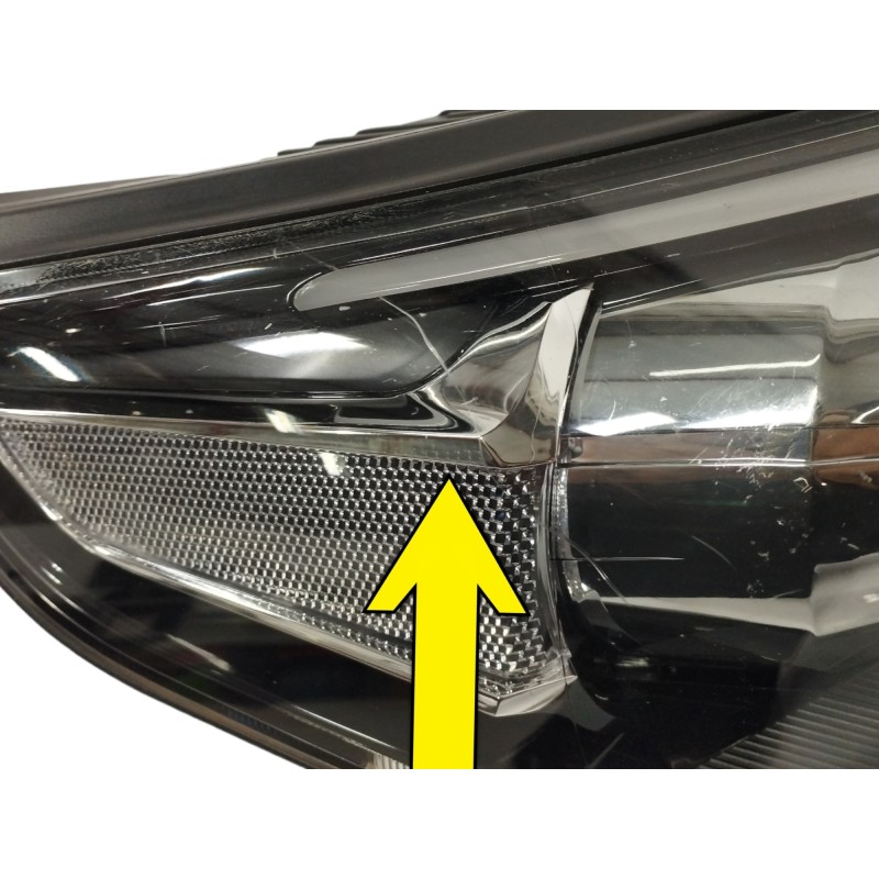 FARO DERECHO XENON SIN CENTRALITA OBSERVAR FOTO