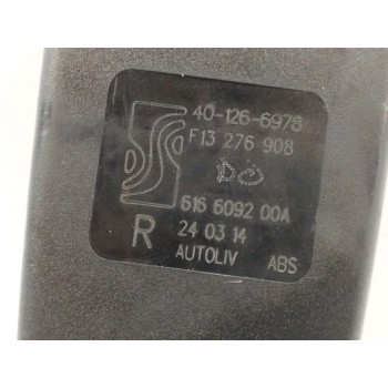 Recambio de enganche cinturon derecho para opel corsa d 1.2 16v lpg referencia OEM IAM 13276908 TRASERO 