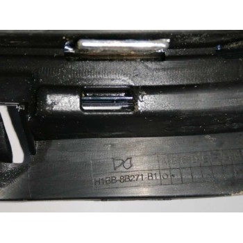 Recambio de rejilla delantera para ford fiesta (ce1) referencia OEM IAM H1BB8B271B1  