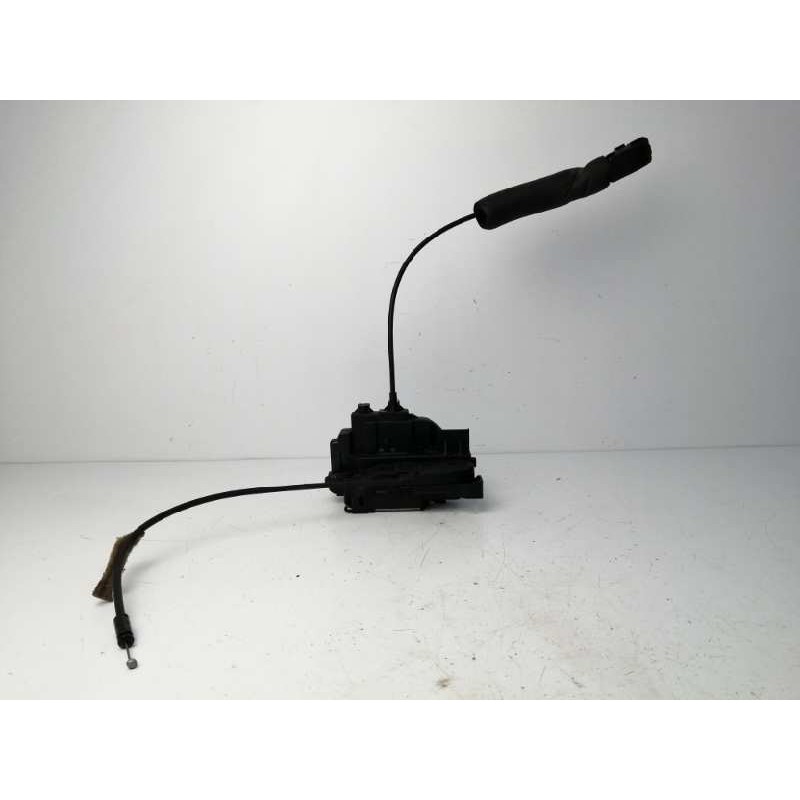 Recambio de cerradura puerta trasera derecha para renault megane iii berlina 5 p 1.5 dci diesel referencia OEM IAM 825020002R  