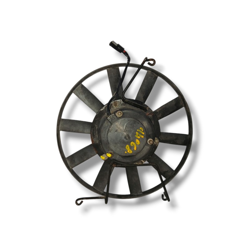 Recambio de electroventilador para renault fuego 2.0 referencia OEM IAM 7700672003  