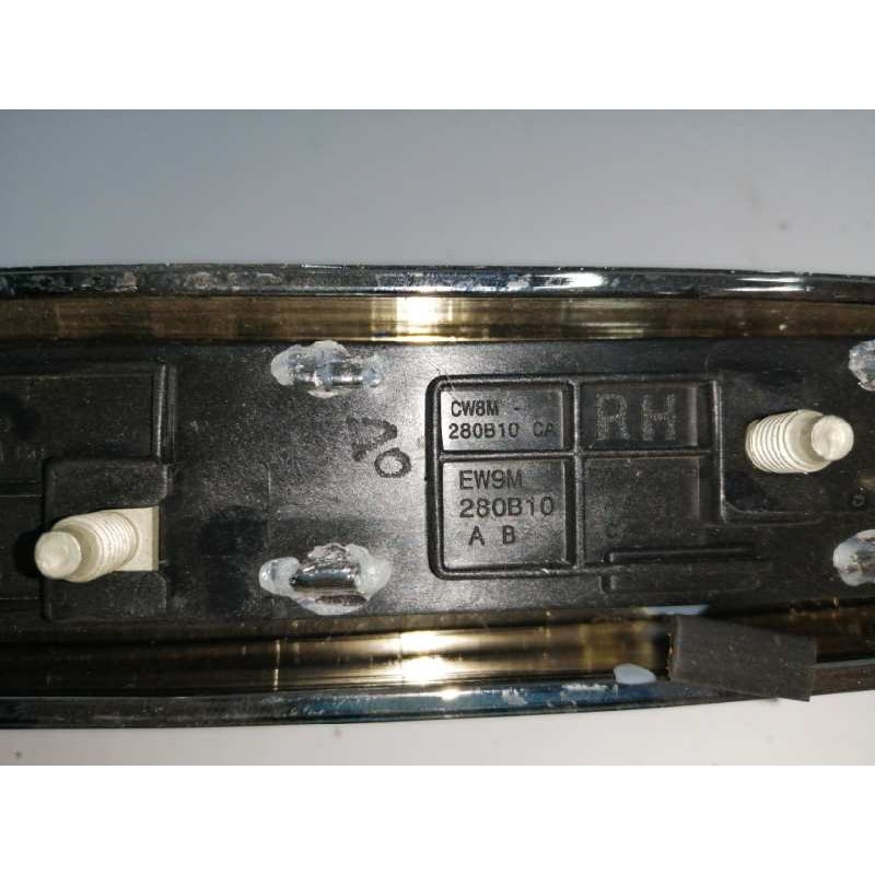 MOLDURA LATERAL DERECHA