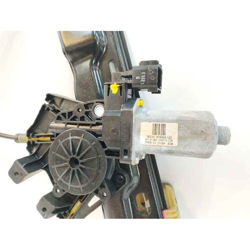 ELEVALUNAS DELANTERO IZQUIERDO