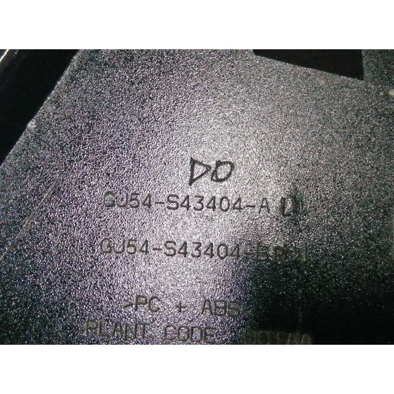 MOLDURA TRASERA PORTON NEGRO