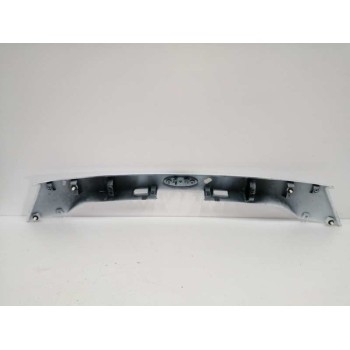 Recambio de moldura para ford kuga (cbs) referencia OEM IAM GJ54S43404A TRASERA PORTON BLANCO