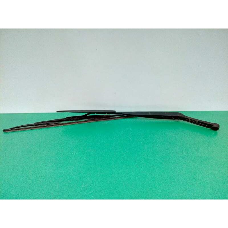 Recambio de brazo limpia delantero izquierdo para hyundai santa fe (sm) 2.0 crdi vgt comfort referencia OEM IAM   