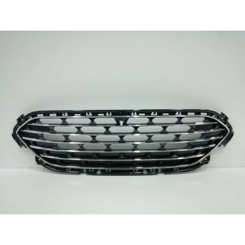 Recambio de rejilla delantera para ford kuga (cbs) referencia OEM IAM LV4B8150D CROMADO 
