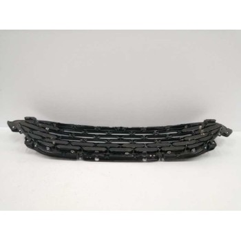 Recambio de rejilla delantera para ford kuga (cbs) referencia OEM IAM LV4B8150D CROMADO 