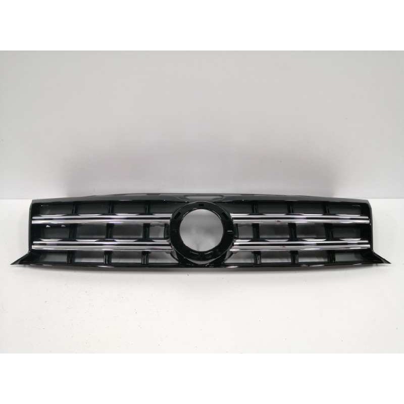 Recambio de rejilla delantera para volkswagen amarok comfortline doublecab 4motion referencia OEM IAM 2H6853651B  