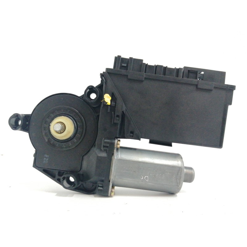 MOTOR ELEVALUNAS DELANTERO DERECHO 130821764