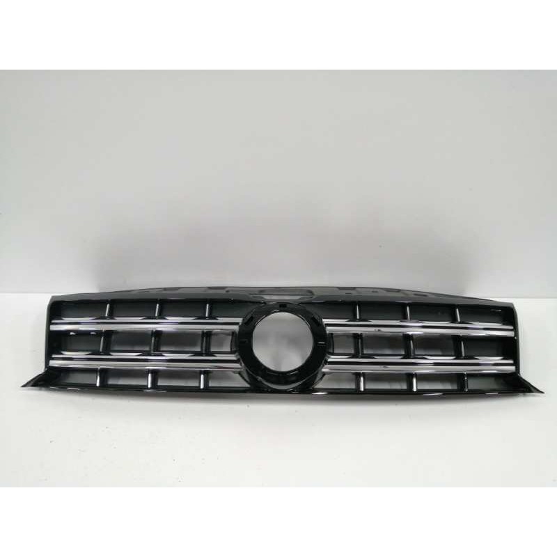 Recambio de rejilla delantera para volkswagen amarok comfortline doublecab 4motion referencia OEM IAM 2H6853651B  