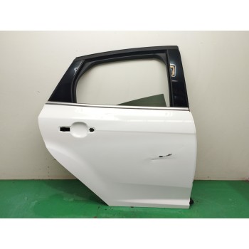 PUERTA TRASERA DERECHA PBM51A24630BF NECESITA REPARACION 