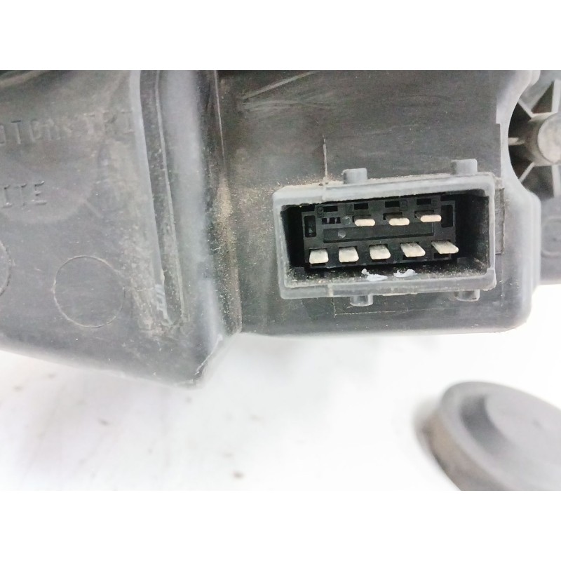 FARO IZQUIERDO 1401368180