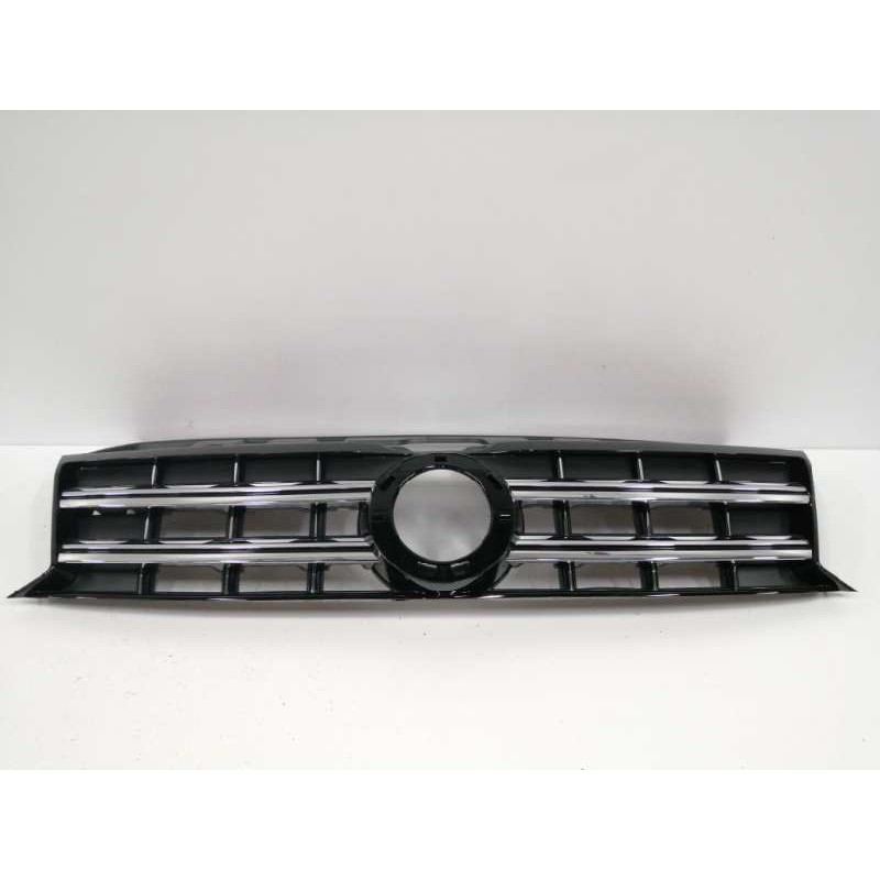 Recambio de rejilla delantera para volkswagen amarok comfortline doublecab 4motion referencia OEM IAM 2H6853651B  