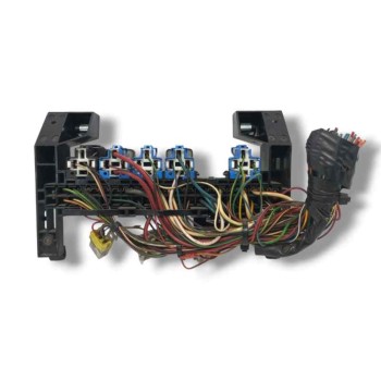 Recambio de caja reles / fusibles para nissan cabstar 01.04  3.0 diesel referencia OEM IAM   