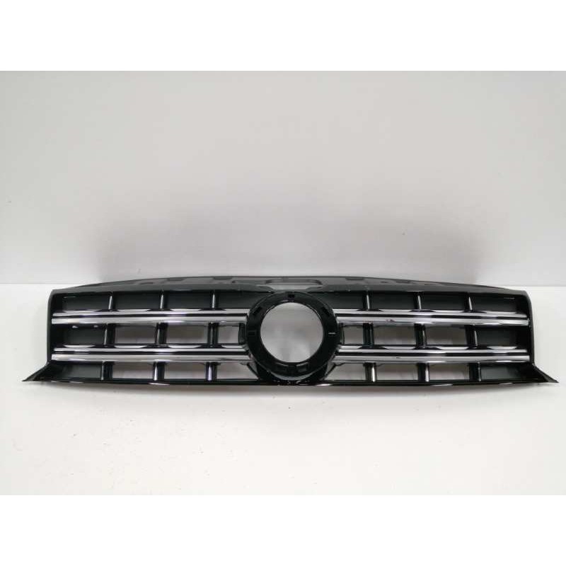 Recambio de rejilla delantera para volkswagen amarok comfortline doublecab 4motion referencia OEM IAM 2H6853651B  