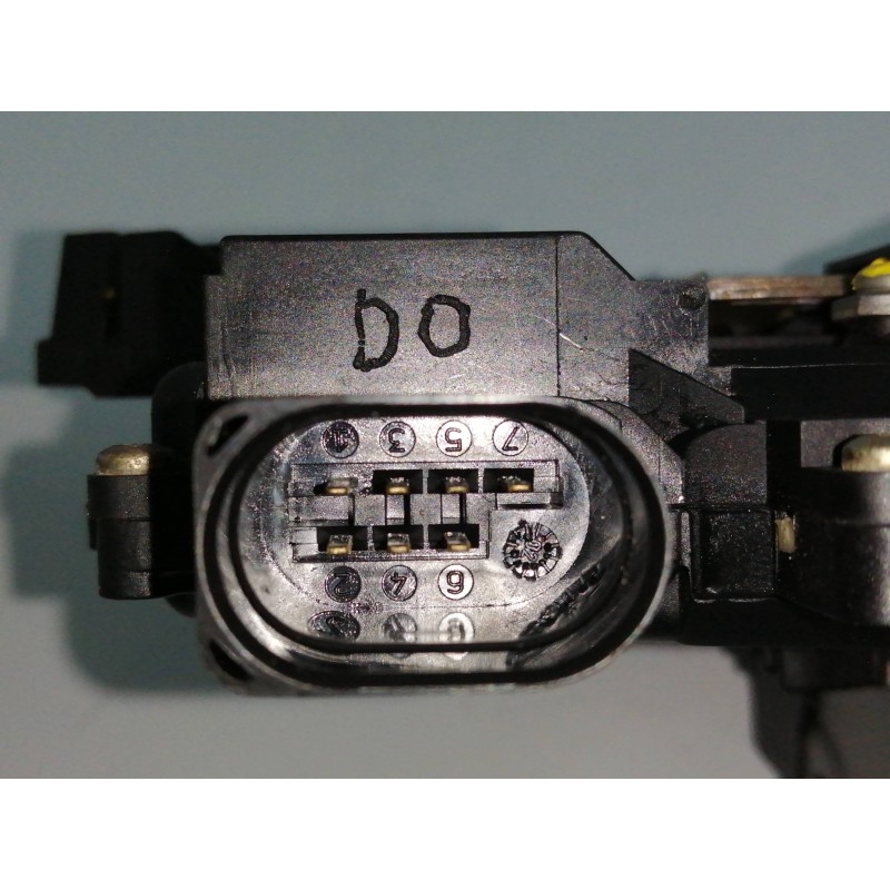 CERRADURA PUERTA DELANTERA DERECHA