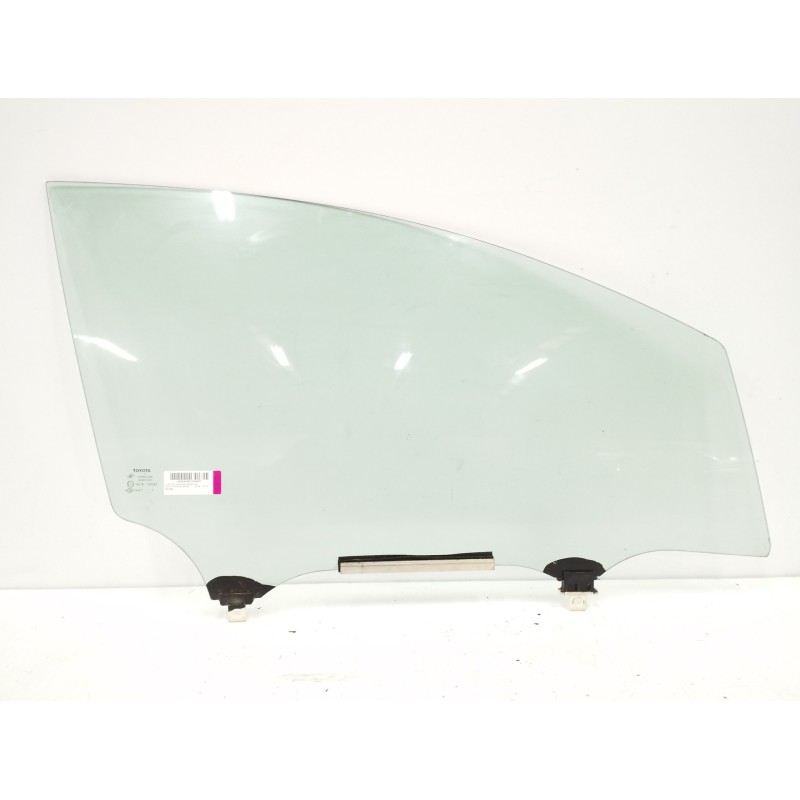 Recambio de luna delantera derecha para toyota auris active referencia OEM IAM   