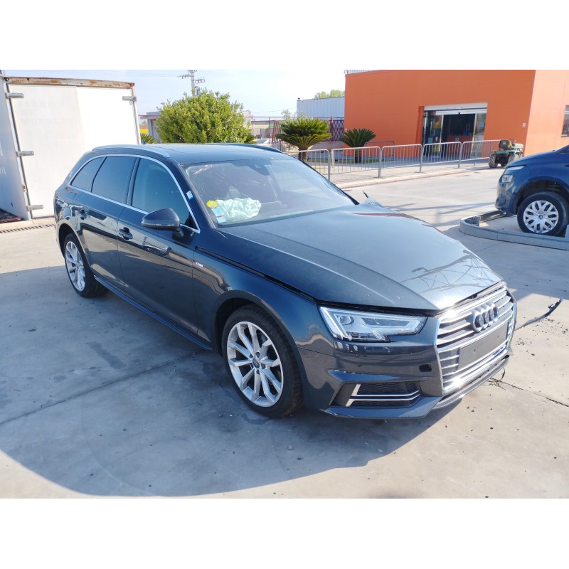 AUDI A4 AVANT (8W5)
