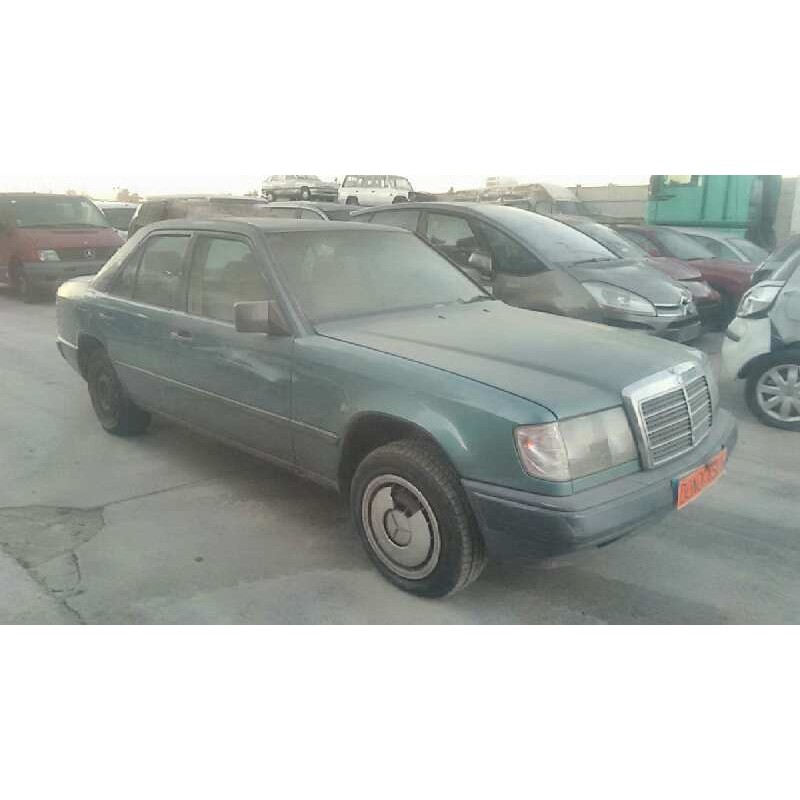 MERCEDES-BENZ 124 SEDÁN (W124)