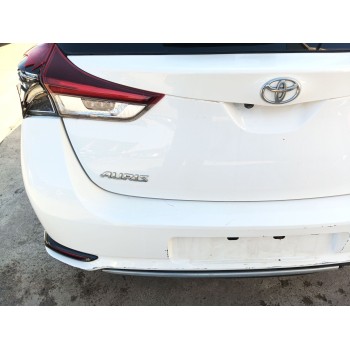 toyota auris (_e18_) del año 2017