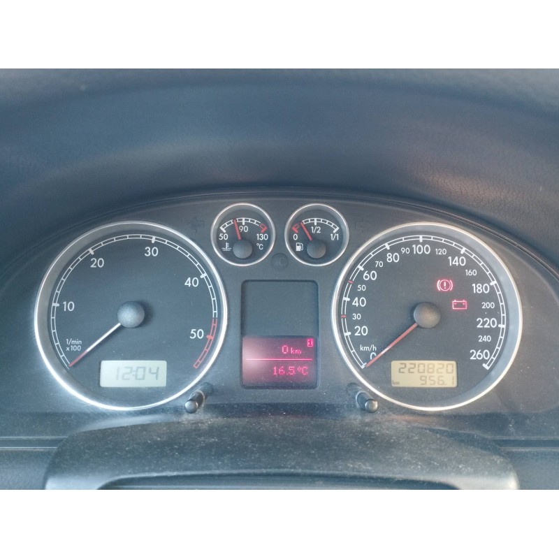VOLKSWAGEN PASSAT B5.5 (3B3) 2003