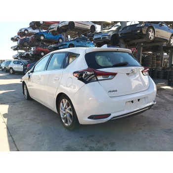 toyota auris (_e18_) del año 2017