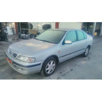 nissan primera berlina (p11) del año 1999