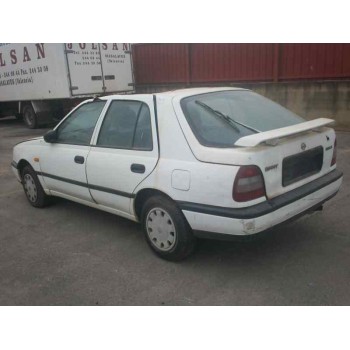 nissan sunny berlina (n14) del año 1990