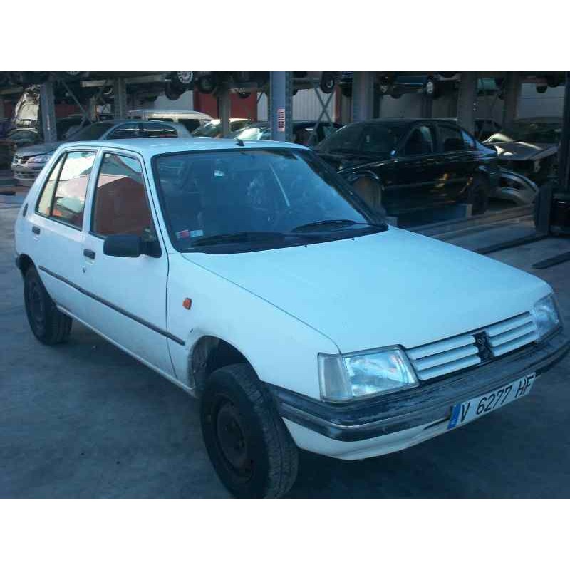 peugeot 205 berlina del año 1997