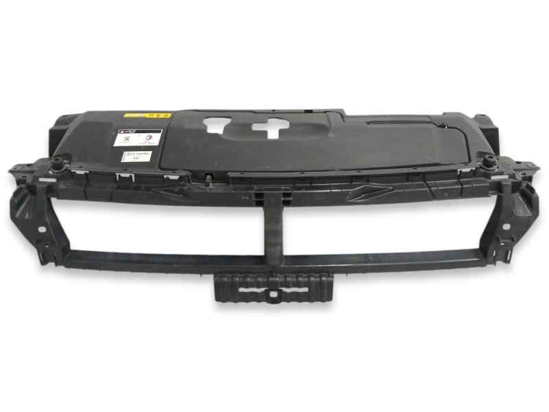 Recambio de travesaño superior para peugeot 308 sw 1.6 blue-hdi fap referencia OEM IAM 9677363777  