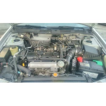 nissan primera berlina (p11) del año 1999