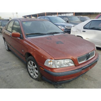 volvo s40 berlina del año 2000