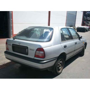 nissan sunny berlina (n14) del año 1995