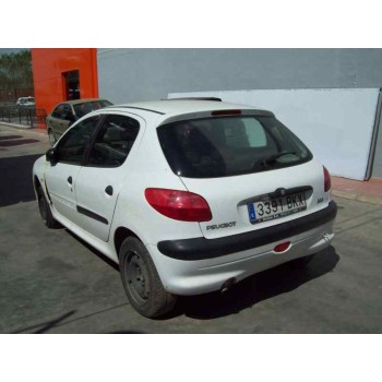 peugeot 206 berlina del año 2001
