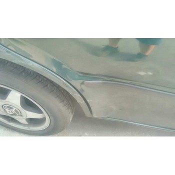 mazda 323 berlina f/s (bj) del año 1999