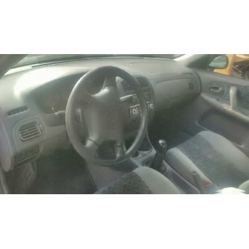 mazda 323 berlina f/s (bj) del año 1999