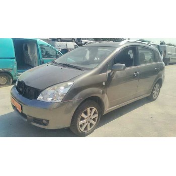 toyota corolla verso (r1) del año 2004